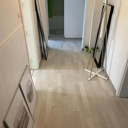 41 * Boekarest